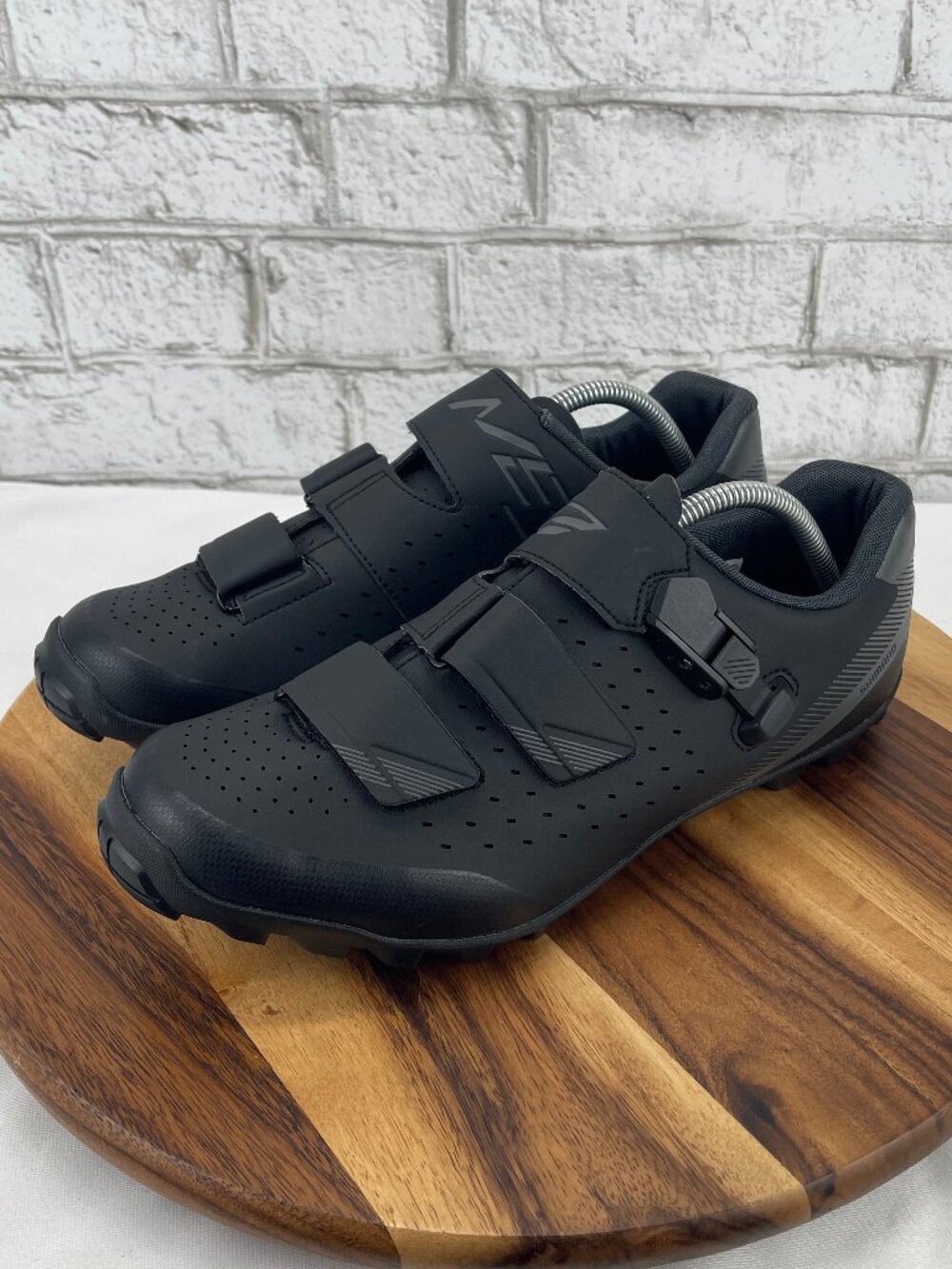 Shimano ME3 SH-ME301 Mens 10.5 Black Versatile SPD/2-Bolt Cycling Shoes